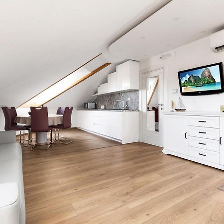 Luxury Dante Apartment With Terrace สปลิท ภายนอก รูปภาพ